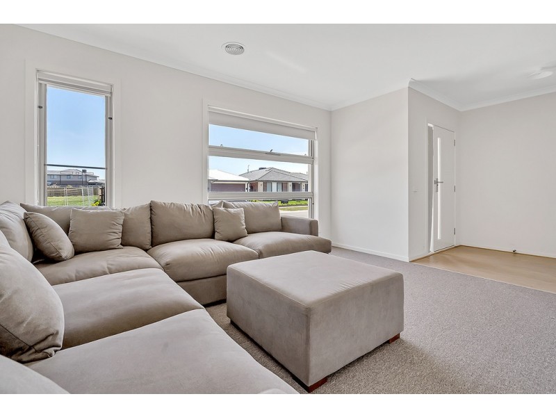 39 Greaves Crescent, Kalkallo VIC 3064