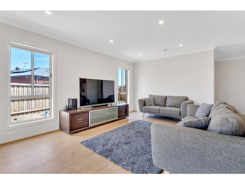 39 Greaves Crescent, Kalkallo VIC 3064