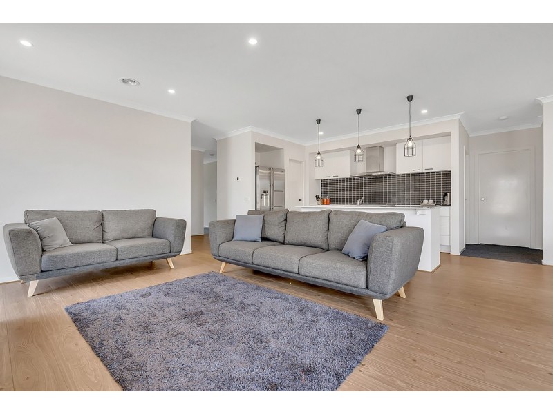 39 Greaves Crescent, Kalkallo VIC 3064