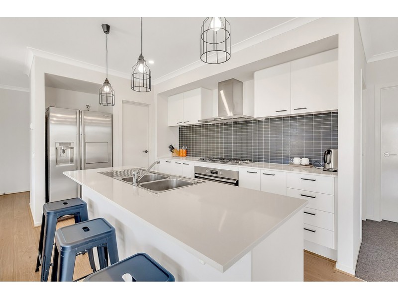 39 Greaves Crescent, Kalkallo VIC 3064