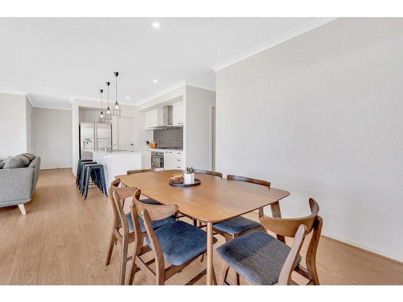 39 Greaves Crescent, Kalkallo VIC 3064