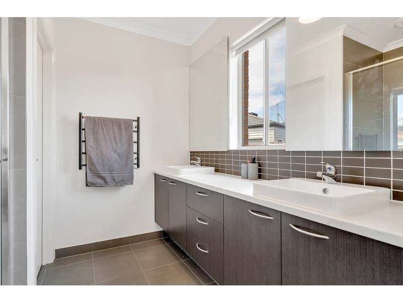 39 Greaves Crescent, Kalkallo VIC 3064