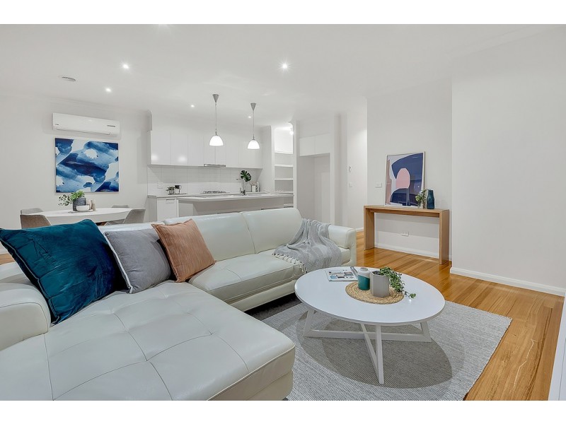 28 Hollington Drive, Mickleham VIC 3064