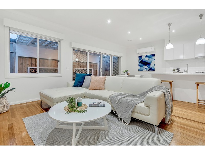 28 Hollington Drive, Mickleham VIC 3064
