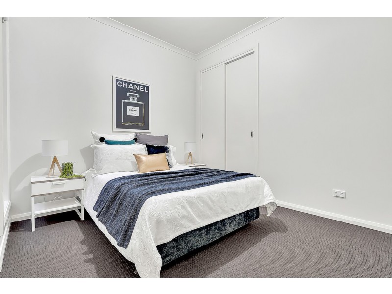 28 Hollington Drive, Mickleham VIC 3064