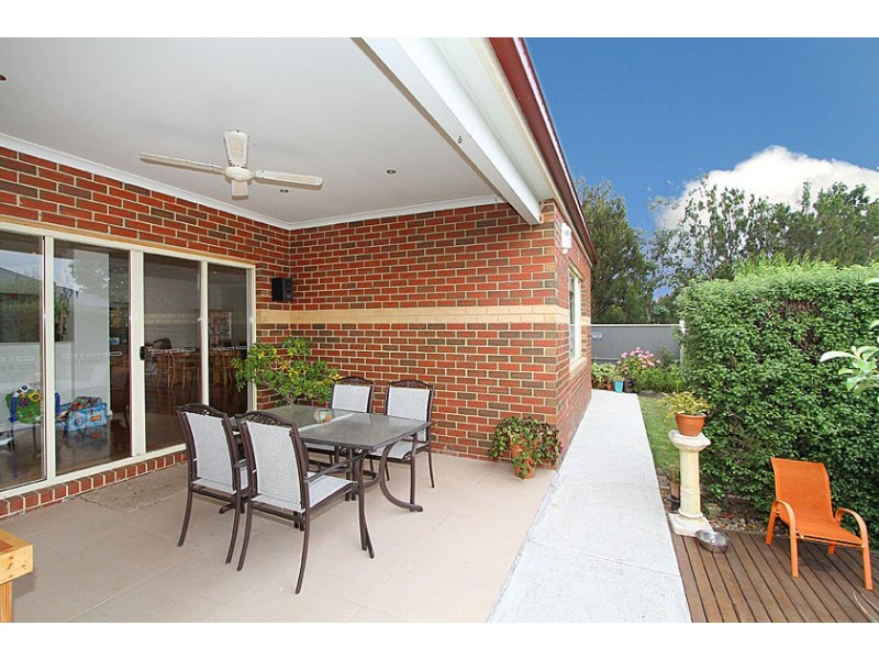 1 Swinburne Close, Craigieburn VIC 3064