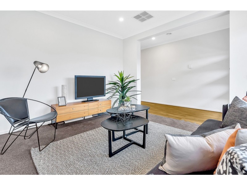 8 Daybreak Vista, Craigieburn VIC 3064