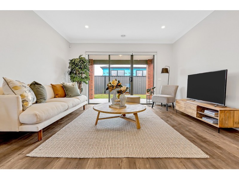 8 Daybreak Vista, Craigieburn VIC 3064