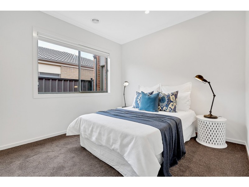 8 Daybreak Vista, Craigieburn VIC 3064