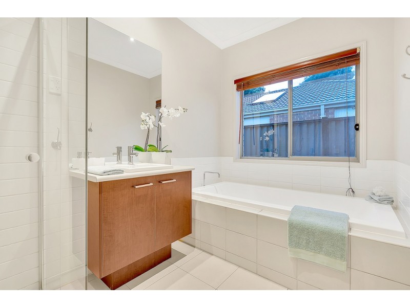 33 Wattletree Street, Craigieburn VIC 3064