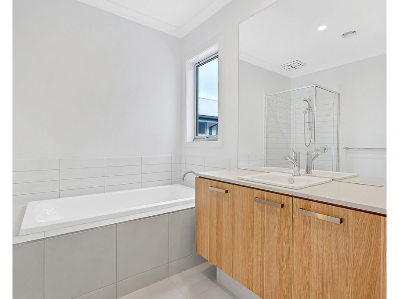 55 Regatta Drive, Craigieburn VIC 3064