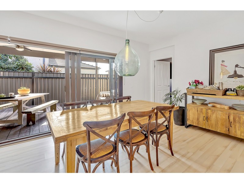 12 Clopton Rise, Craigieburn VIC 3064