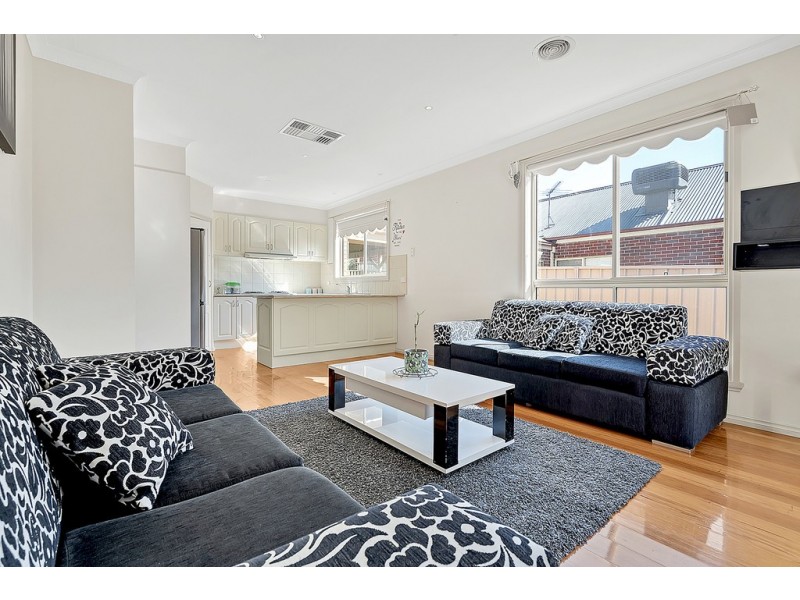1 Woodlea Crescent, Craigieburn VIC 3064