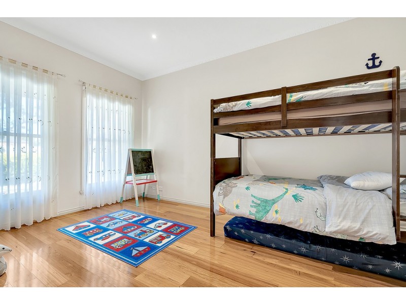 1 Woodlea Crescent, Craigieburn VIC 3064