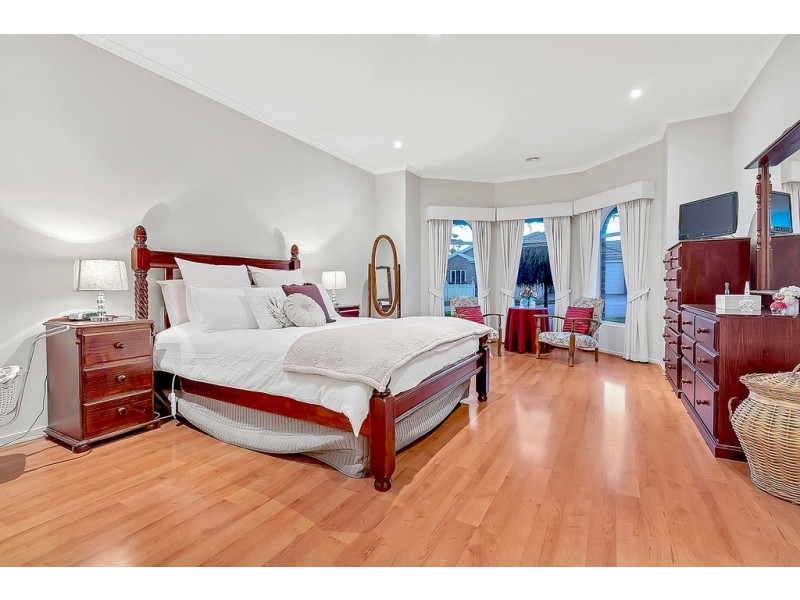 4 Marchmont Rise, Craigieburn VIC 3064