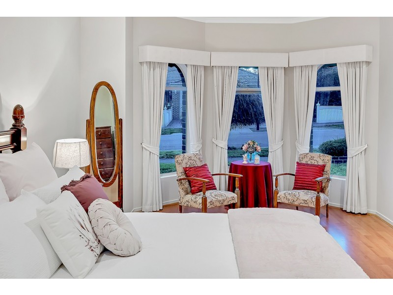 4 Marchmont Rise, Craigieburn VIC 3064