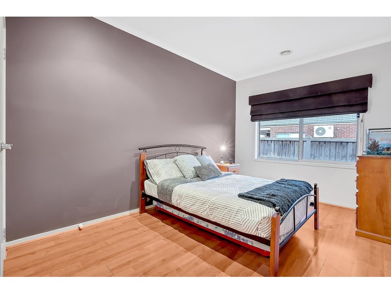 4 Marchmont Rise, Craigieburn VIC 3064