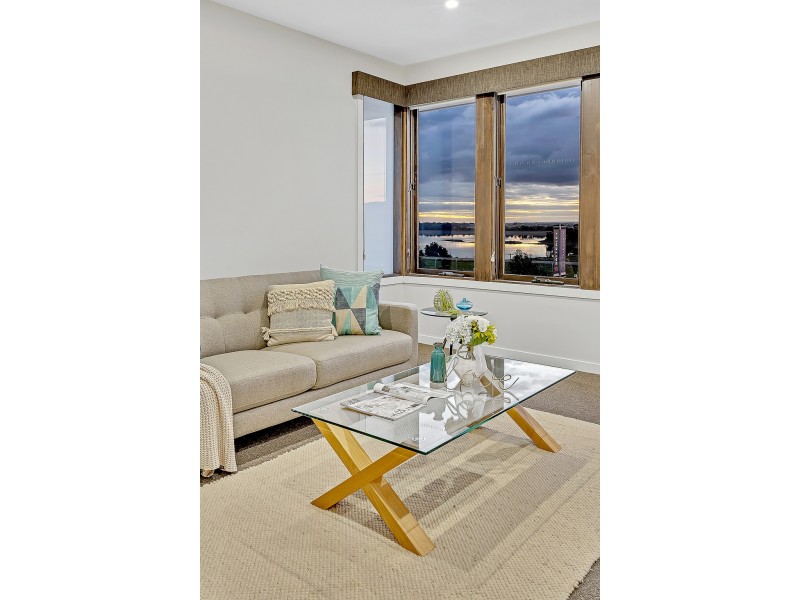 24 Dawnview Crescent, Roxburgh Park VIC 3064
