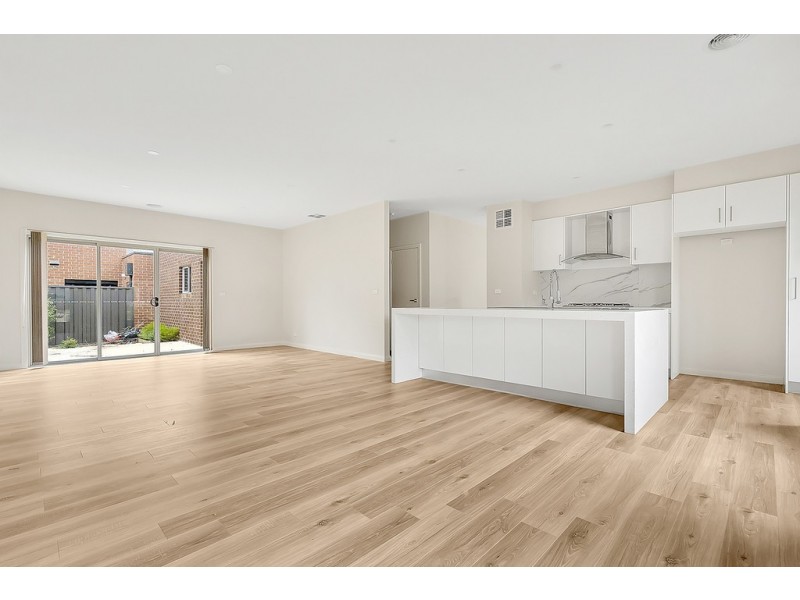 96 Frontier Avenue, Greenvale VIC 3059