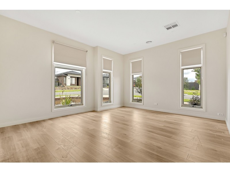 96 Frontier Avenue, Greenvale VIC 3059