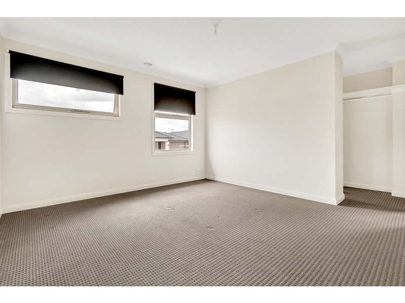 96 Frontier Avenue, Greenvale VIC 3059