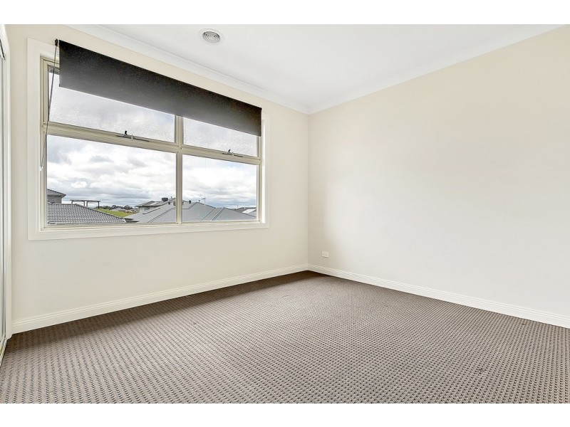 96 Frontier Avenue, Greenvale VIC 3059