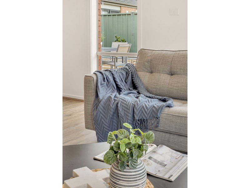 32 Chelsworth Loop, Craigieburn VIC 3064