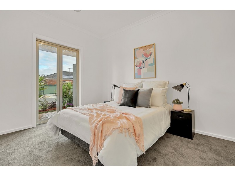 32 Chelsworth Loop, Craigieburn VIC 3064