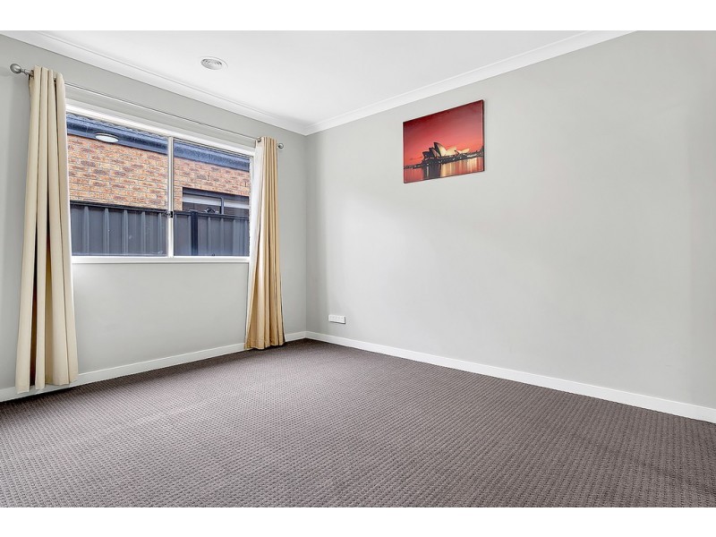 14 Clapham Way, Craigieburn VIC 3064