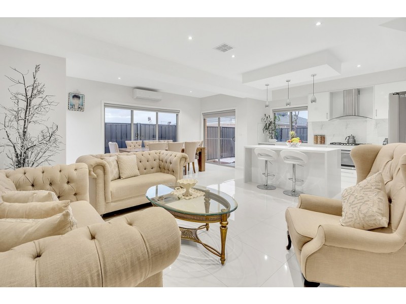 7 Style Way, Craigieburn VIC 3064