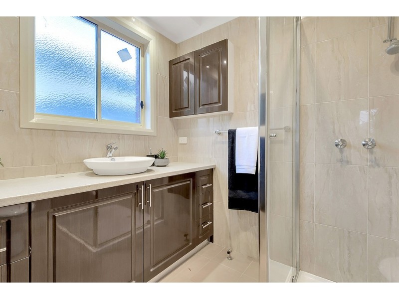 3 Meadow Street, Craigieburn VIC 3064