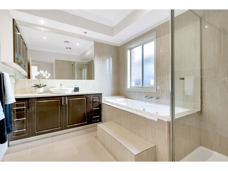 3 Meadow Street, Craigieburn VIC 3064