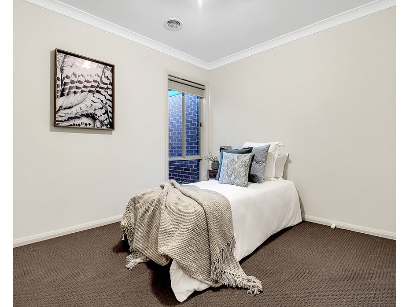24 Turion Drive, Mickleham VIC 3064