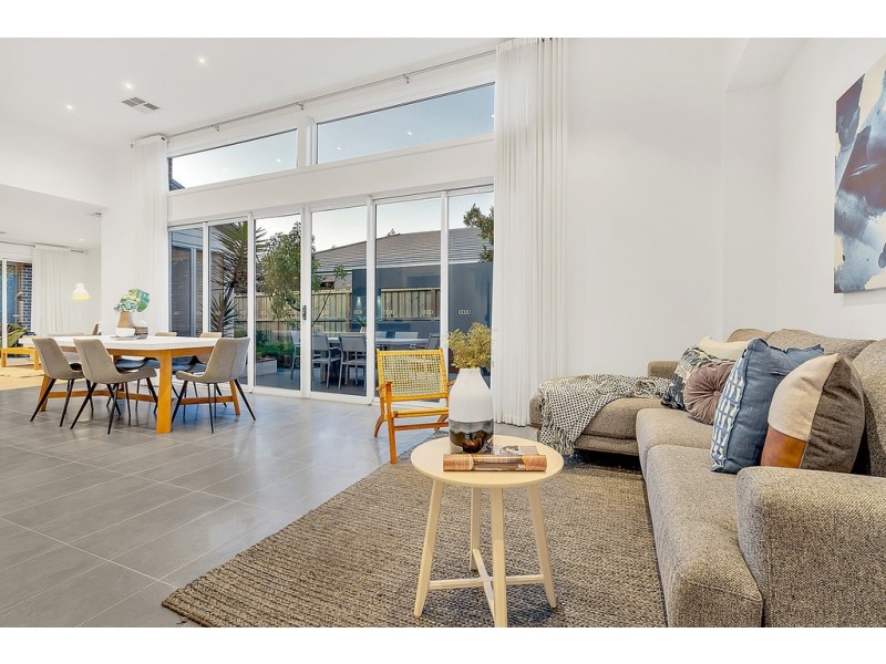 5 Newmarket Parade, Mickleham VIC 3064