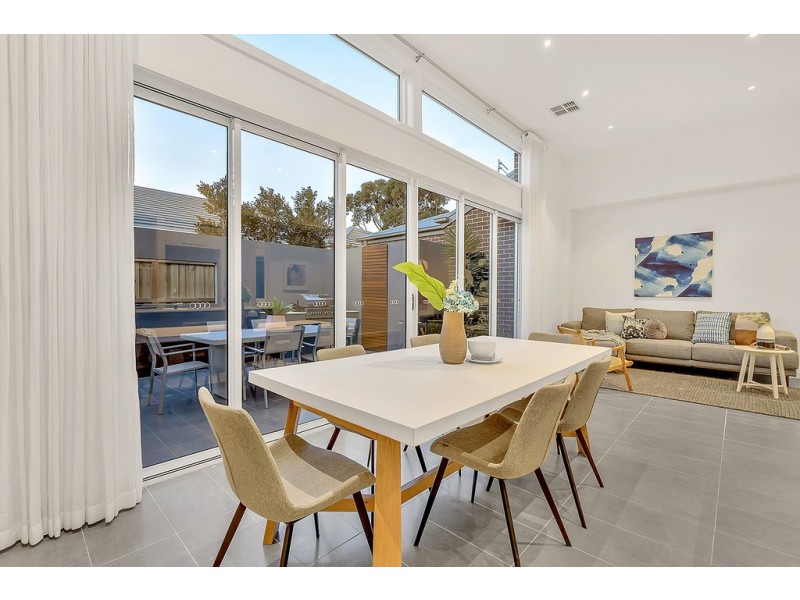 5 Newmarket Parade, Mickleham VIC 3064