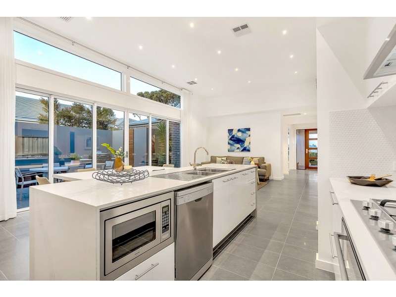 5 Newmarket Parade, Mickleham VIC 3064