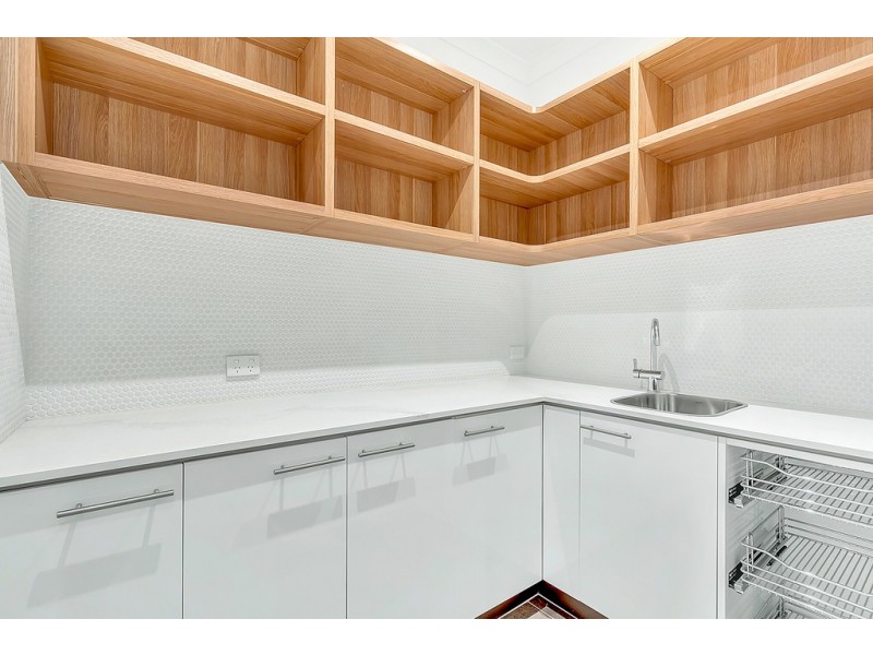 5 Newmarket Parade, Mickleham VIC 3064