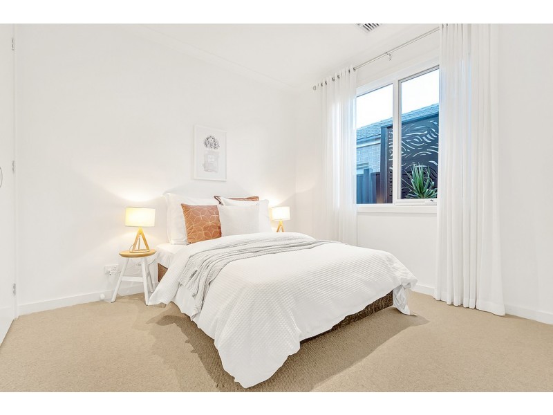 5 Newmarket Parade, Mickleham VIC 3064