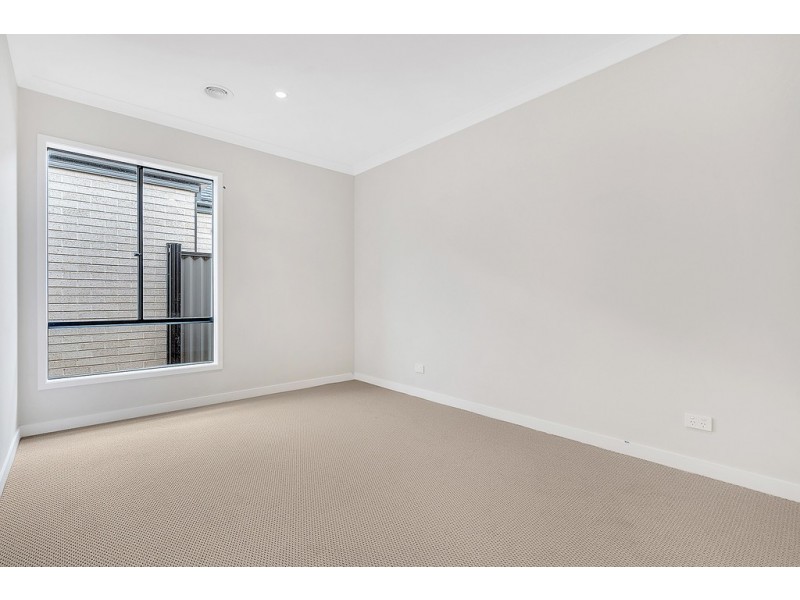 5 Delaware Road, Craigieburn VIC 3064