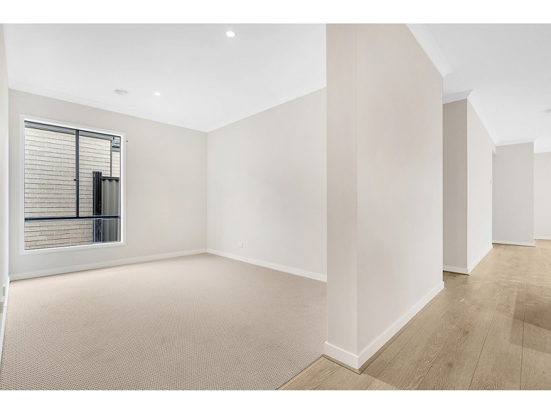 5 Delaware Road, Craigieburn VIC 3064