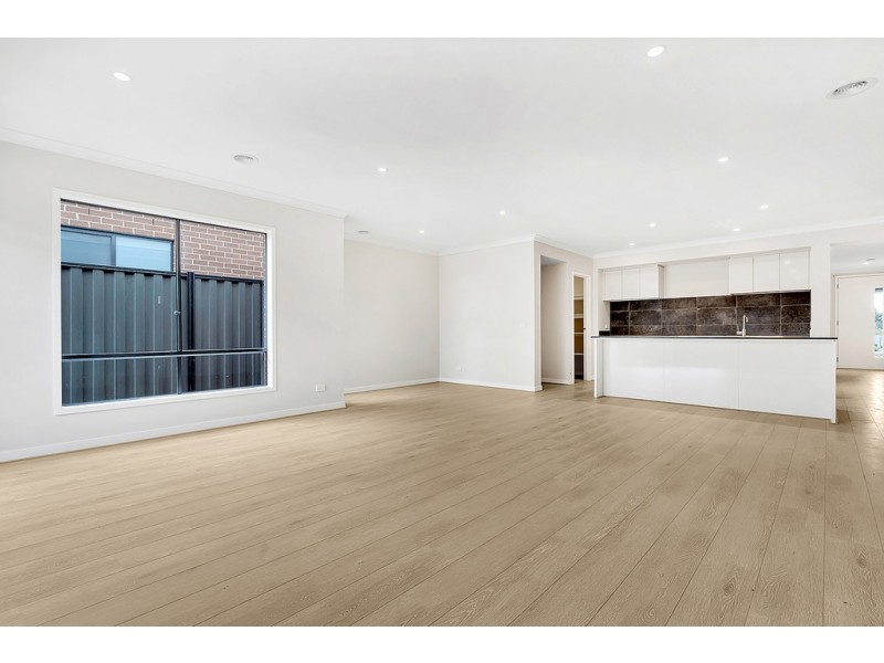 5 Delaware Road, Craigieburn VIC 3064