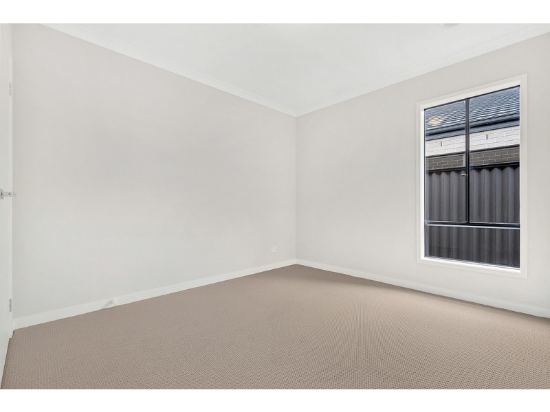 5 Delaware Road, Craigieburn VIC 3064