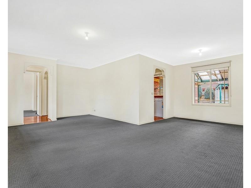 19 Ramsbury Street, Craigieburn VIC 3064