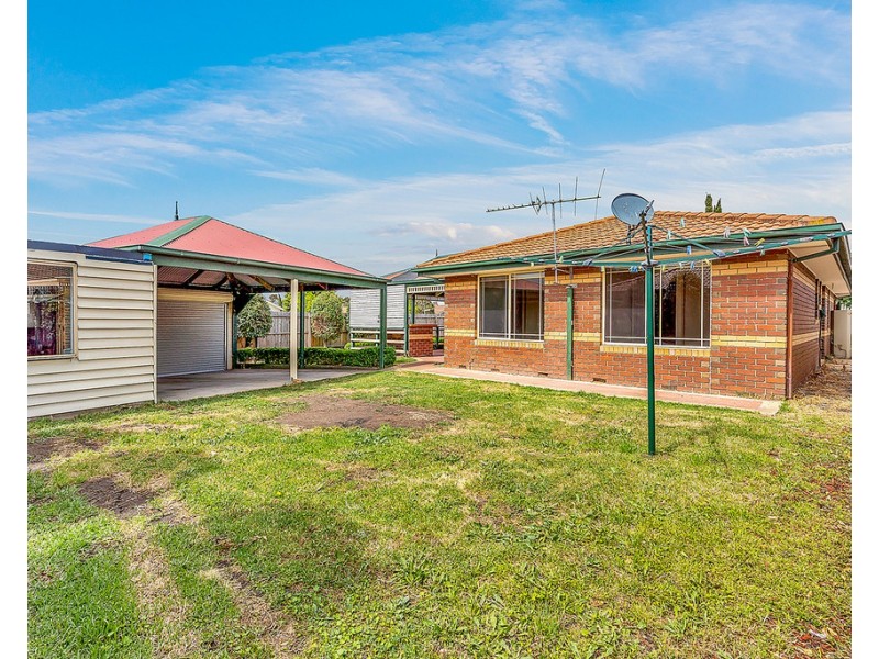 19 Ramsbury Street, Craigieburn VIC 3064