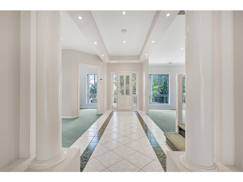 18 McGinness Avenue, Roxburgh Park VIC 3064