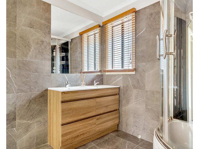 1/40 Gillingham Crescent, Craigieburn VIC 3064