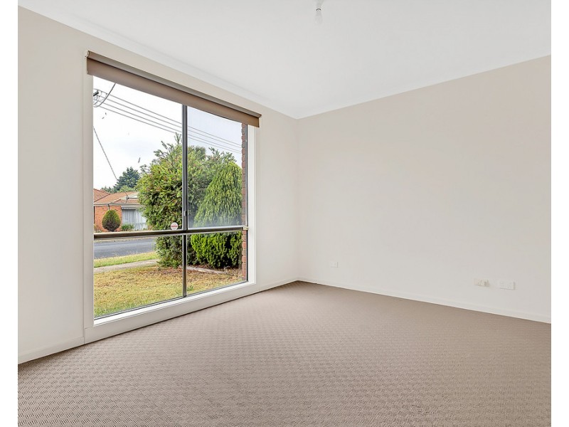 1/40 Gillingham Crescent, Craigieburn VIC 3064