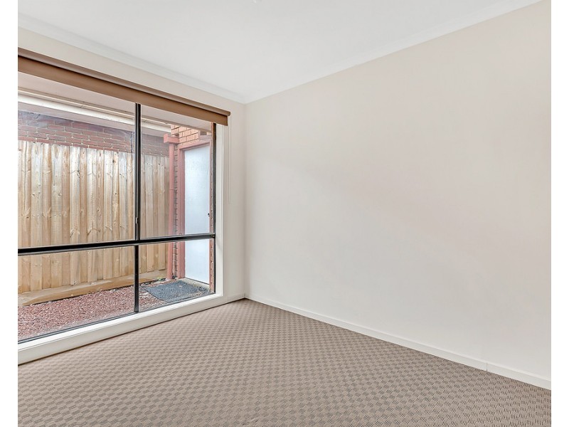 1/40 Gillingham Crescent, Craigieburn VIC 3064