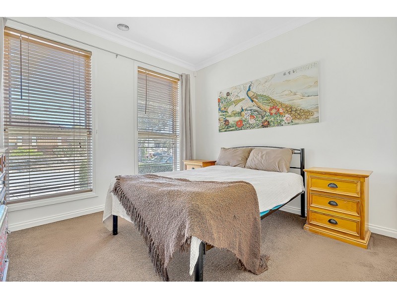 2/9 Harricks Crescent, Attwood VIC 3049