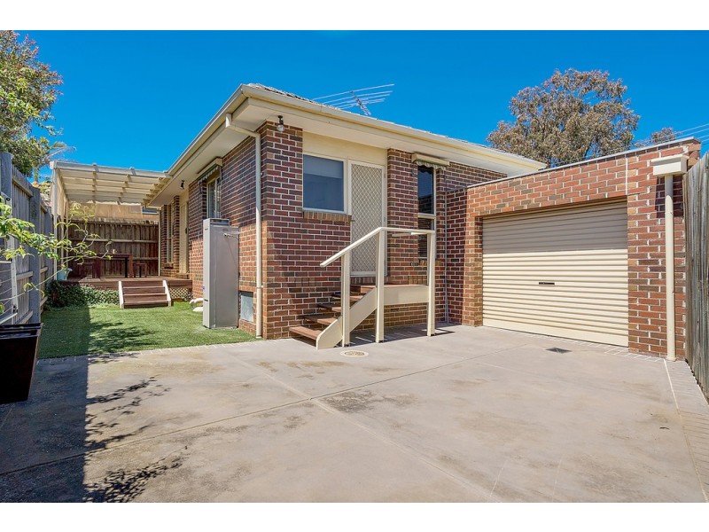 2/9 Harricks Crescent, Attwood VIC 3049